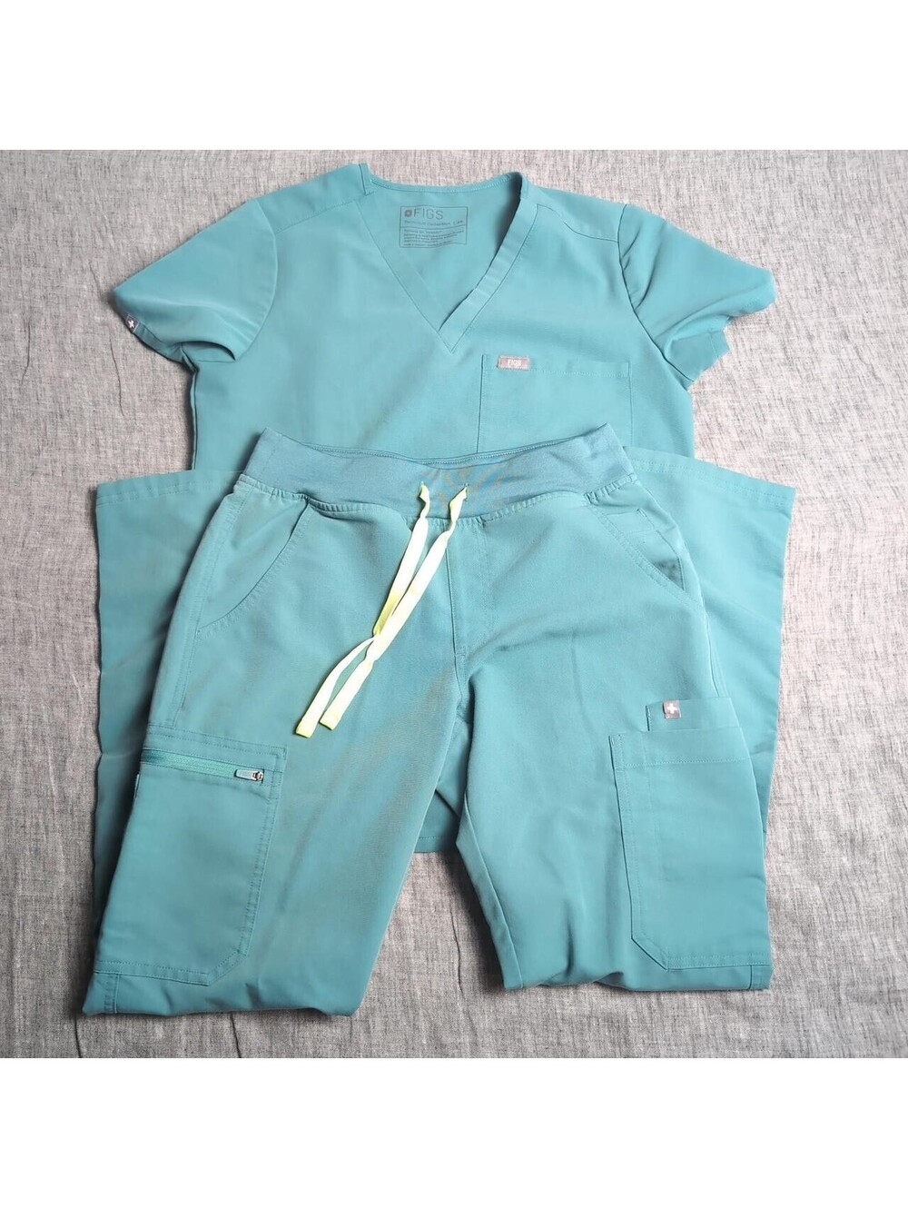 Figs Scrub Set Women's XS - Catarina Top, HW Yola Pants - Cactus/Marine